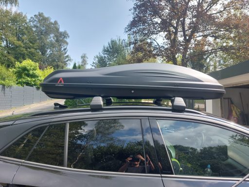 montierte Dachbox